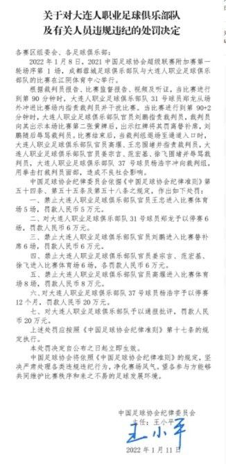 贝东托卢奇影片中出现的同性恋爱，近乎同性恋爱的友谊，父子亲情和母女亲情，都体现着性别文化的自相认同。